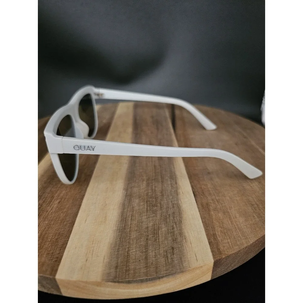 Quay Australia‎ Hollywood Nights 111 Sunglasses Unisex